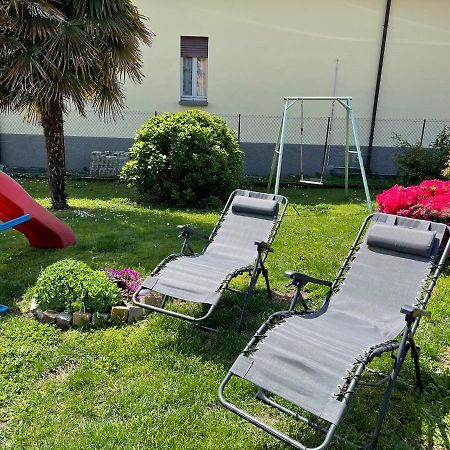 Grandma'S Garden House Villa Angera Exterior foto